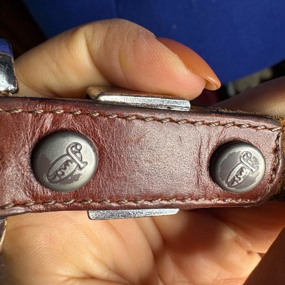 Justin women’s brown leather belt western sz 29 silver hardware preloved main image 4
